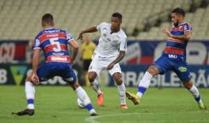 BRASILEIRÃO: Flamengo bate Palmeiras e sobe; Santos perde e Ceará goleia