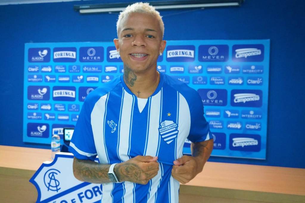  Inter de Limeira encaminha chegada de atacante que está no CSA na Série B