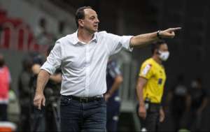 Mesmo no Flamengo, São Paulo parabeniza Ceni pelos 48 anos: 'Respeito eterno'