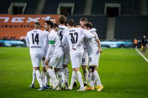 ALEMÃO: Em jogo eletrizante, Mönchengladbach bate Dortmund e é 4º