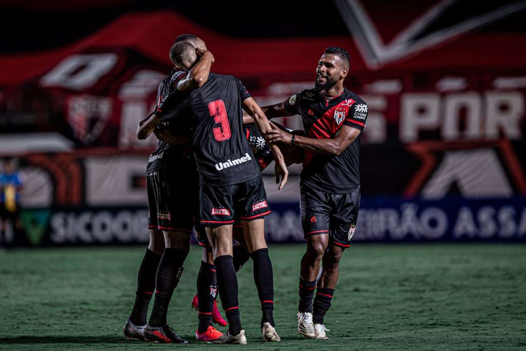 Atlético derrota o Fortaleza. Foto: Heber Gomes Atlético derrota o Fortaleza. Foto: Heber Gomes