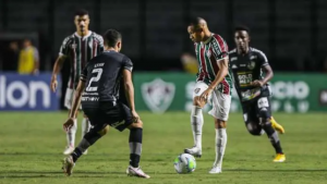 Especulado no Gamba Osaka, atacante se emociona com gol em vitória do Fluminense