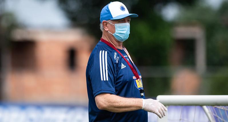 Fora do Cruzeiro, Felipão valoriza permanência na Série B: “Conseguimos recuperar”