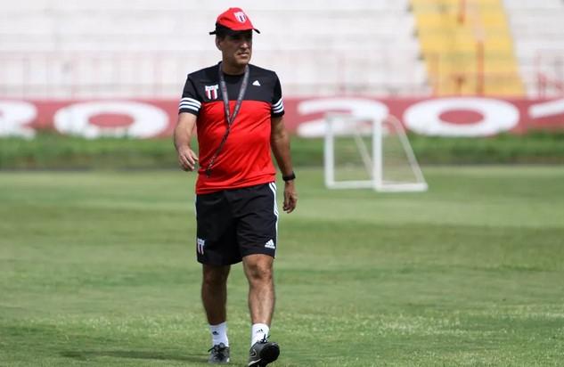 Sem técnico, Botafogo-SP terá mudanças para encarar ameaçado Vitória