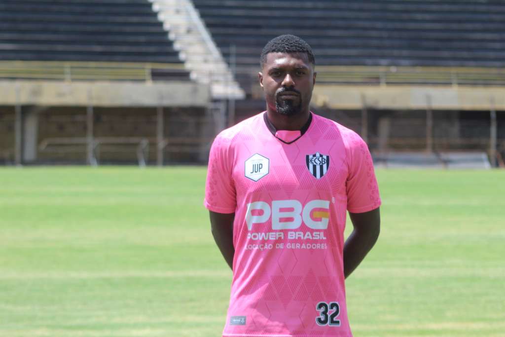 Voltando ao Cachorrão, Iago destaca vontade em continuar projeto do clube