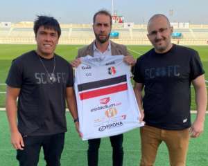 Santa Cruz leva base para Dubai e jogadores lutam por vaga no profissional