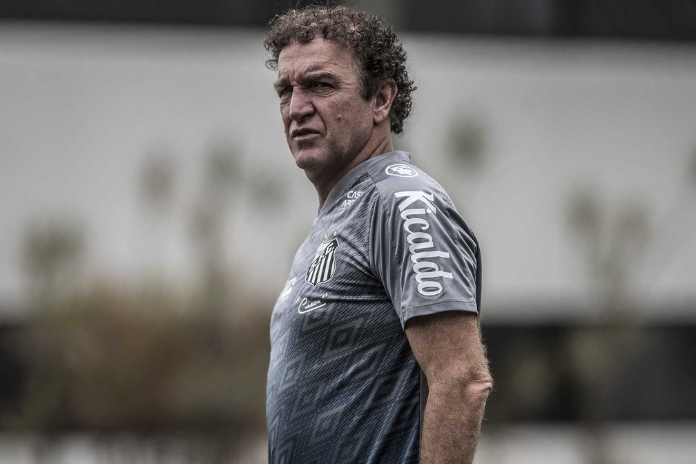 Com reservas, Santos tenta frear derrocada no Brasileirão diante do Atlético-MG