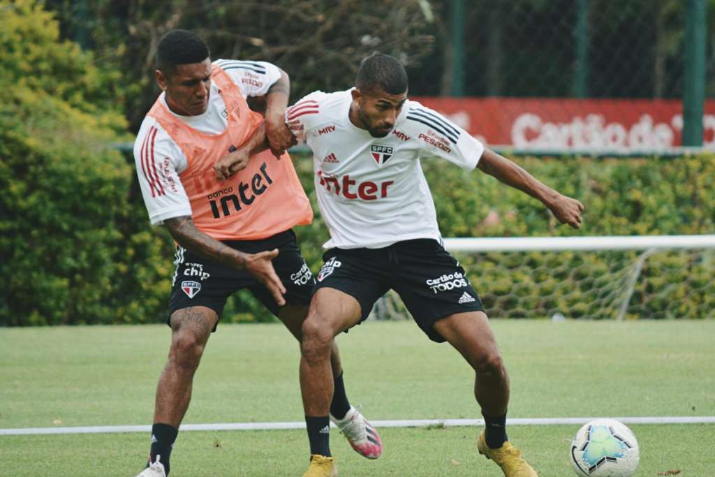 Hernanes e Gabriel Sara participa do treino na reapresentação do São Paulo