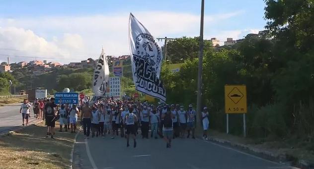 Organizada sobe o tom, chama Sampaoli de “vacilão” e “exige” entrada de goleiro