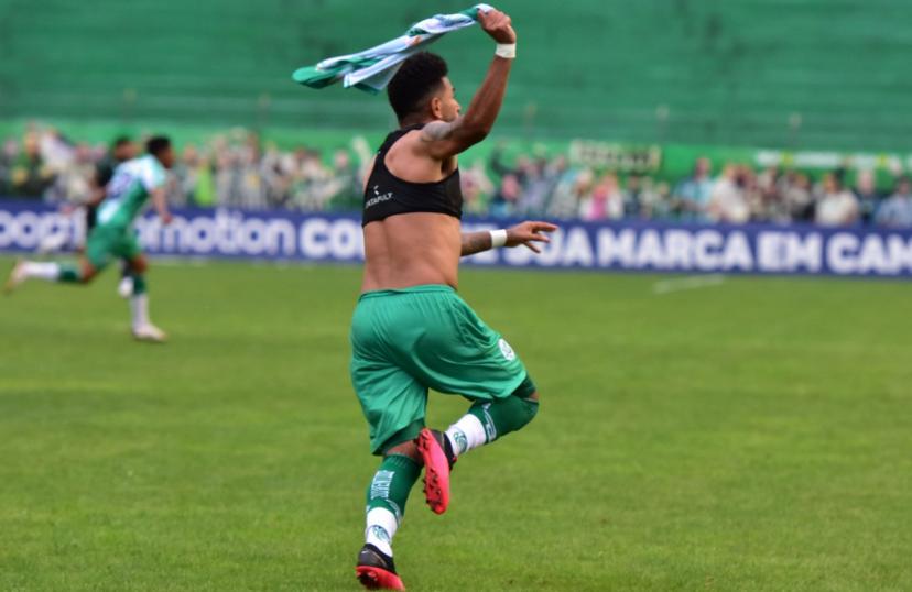 Rogério, heroi do Juventude. (Foto: Arthur Dallegrave/E.C.Juventude)