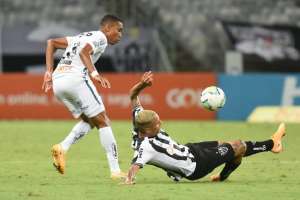 Madson lamenta gols sofridos pelo Santos no início: 'Jogo decidido em 20 minutos'