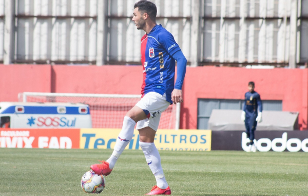 Série B: ​Destaque do Paraná, lateral desperta interesse da Ponte Preta