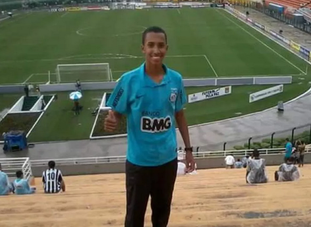 De torcedor no Pacaembu à final no Maracanã, Lucas Braga realiza sonho no Santos