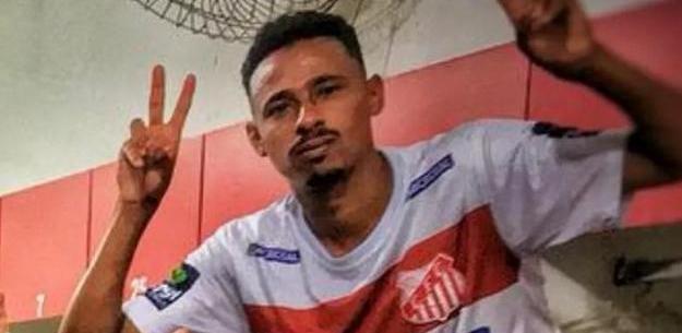 Praxedes é velado e enterrado. (Foto: Reprodução / Capivariano)