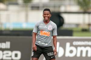 Cazares sofre lesão na coxa e amplia lista de desfalques do Corinthians