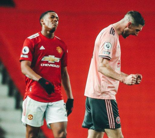 INGLÊS: Manchester United perde do lanterna e desperdiça chance de liderar