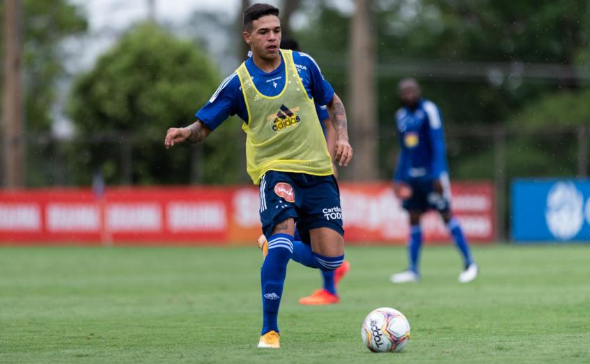 Red Bull Bragantino se aproxima de volante que meteu o Cruzeiro na Justiça