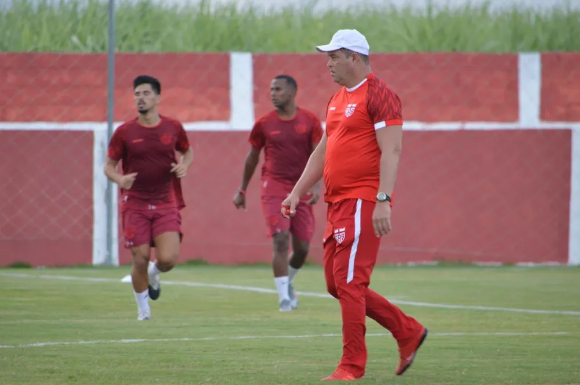 Série B: Técnico do CRB promete força máxima contra o Cuiabá