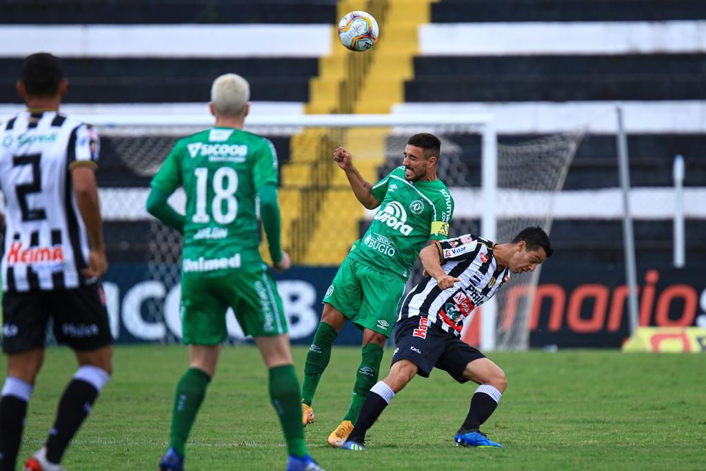 ‘Sem nada perdido’, Chape tem retorno de Mike para enfrentar o Confiança