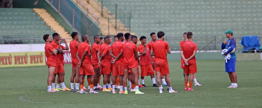 Guarani realizou treino nesta quinta-feira (Foto: Thomaz Marostegan/Guarani FC)