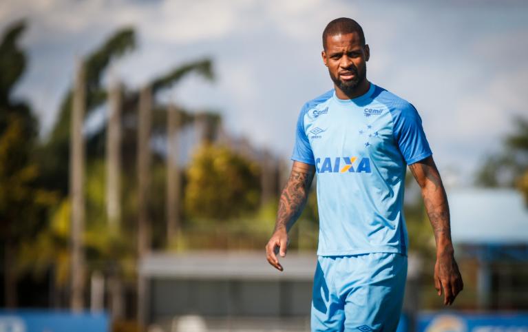 Série B: Após revés na justiça, zagueiro será obrigado a pagar R$ 277 mil ao Cruzeiro