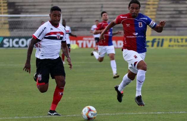 Atacante de apenas oito jogos deixa Botafogo, rebaixado na Série B