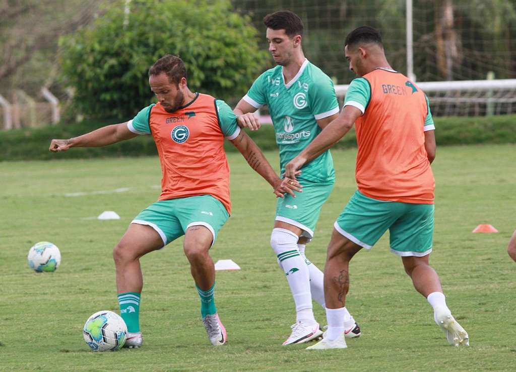 Com mudanças em dois setores, Goiás tenta engatar 2ª vitória para respirar contra Z4