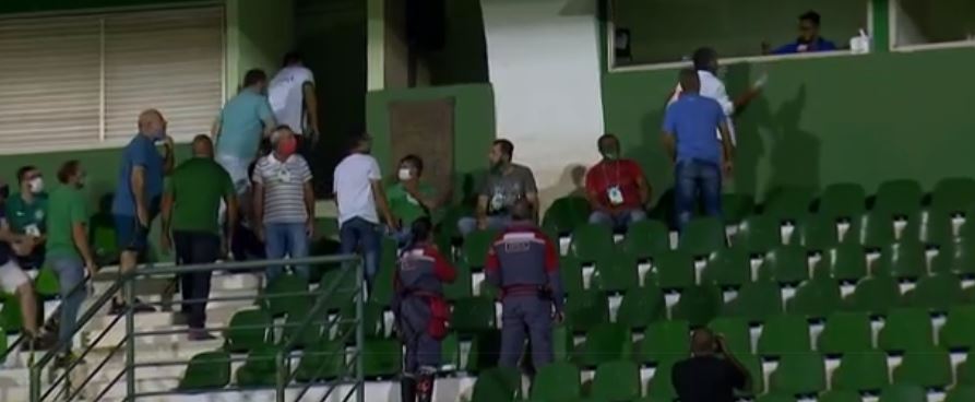 Cenas lamentáveis no Brinco de Ouro da Princesa