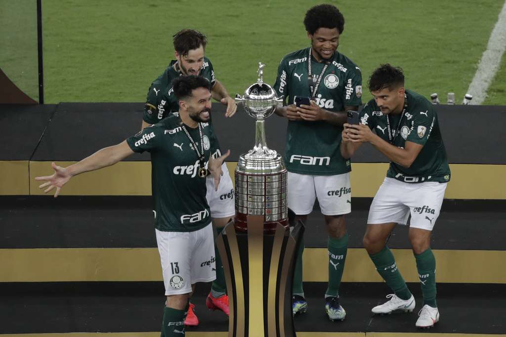 Confira a comemoração do Palmeiras pelo título da Libertadores 2020. VEJA FOTOS 3 0002050525415 img