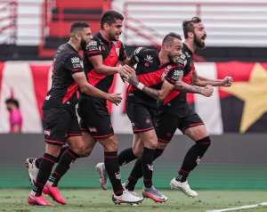 Atlético-GO 2 x 1 São Paulo - Despedida da briga pelo título e de Fernando Diniz?