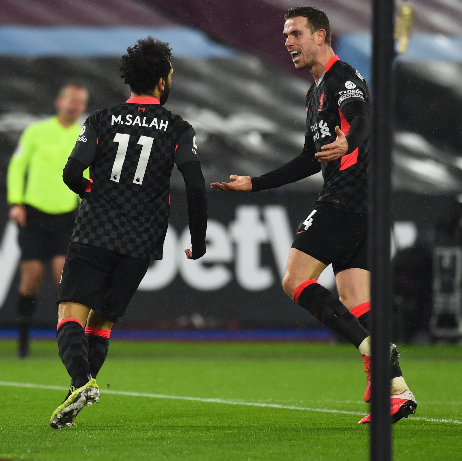 INGLÊS: Salah encerra jejum com golaços e comanda vitória do Liverpool sobre West Ham