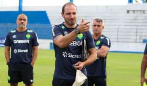 Especulado no Guarani, técnico deixa time da Série B após acesso
