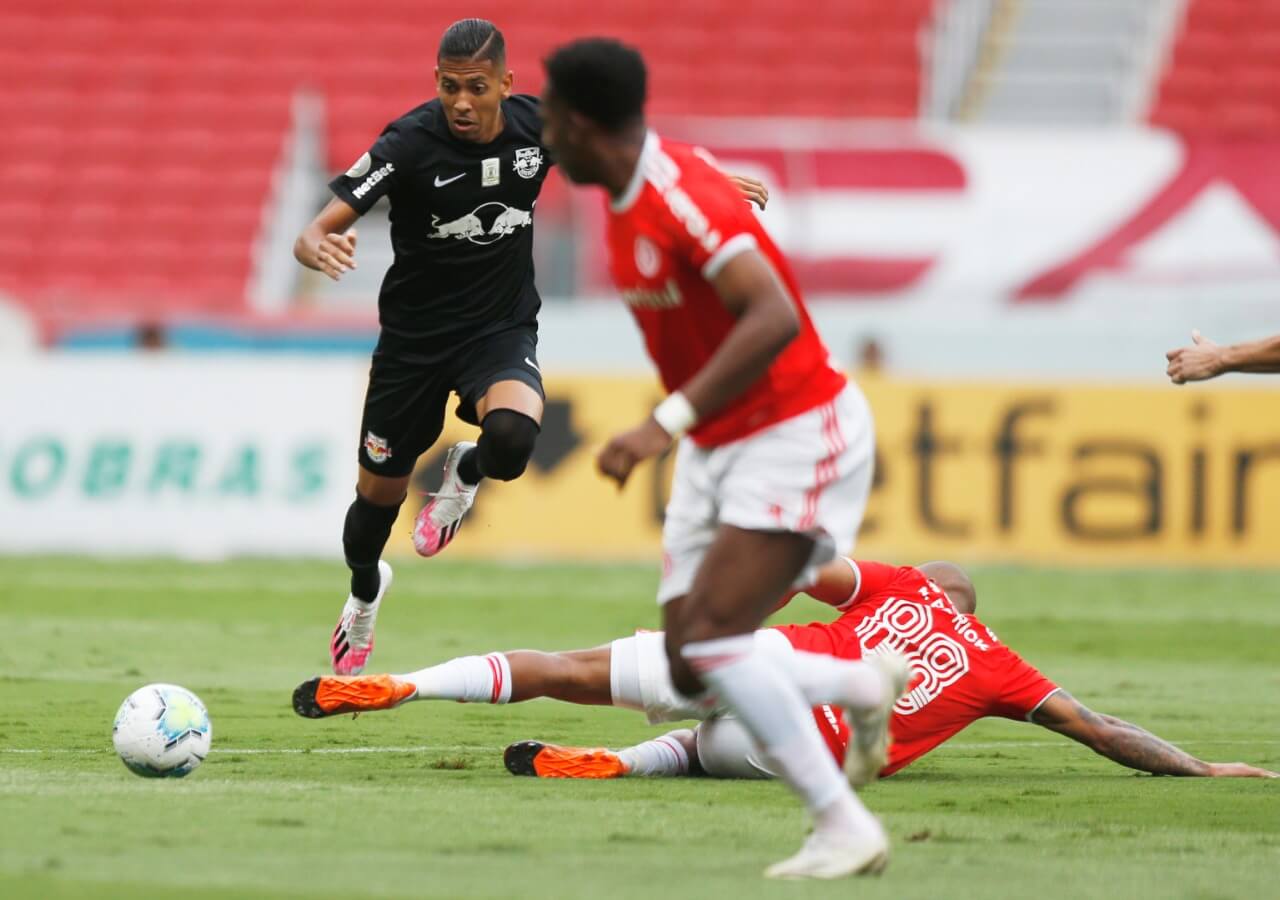 Técnico do Red Bull Bragantino critica VAR após derrota no Sul