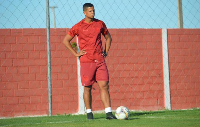 Atacante fala sobre grande momento no CRB e foca em ótimo 2021