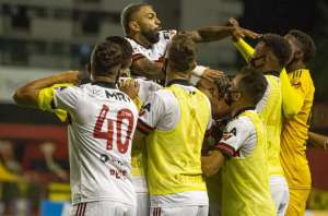 Com processos no STJD, Fla pode ficar sem dupla de ataque no Brasileirão