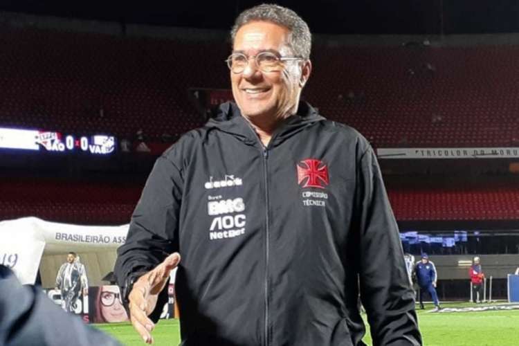 Brasileirão: Luxemburgo apostará em um Vasco “mais jovem” contra o Flamengo