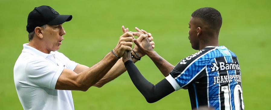 Jean Pyerre foi destaque da partida - Foto: Pedro H. Tesch/AGIF - Foto: Pedro H. Tesch/AGIF