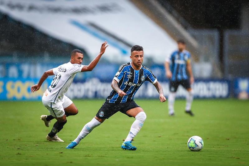 Matheus Henrique reclama de arbitragem, mas pede ‘cabeça fria’ ao Grêmio