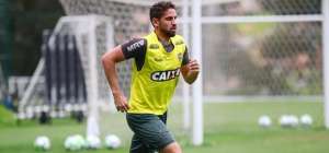 Virtual rebaixado, lanterna do Brasileirão sonha com zagueiro do Atlético-MG