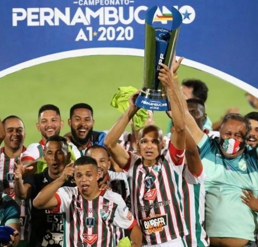 Salgueiro revela motivo por ter pulado fora das Copas e promete coletiva