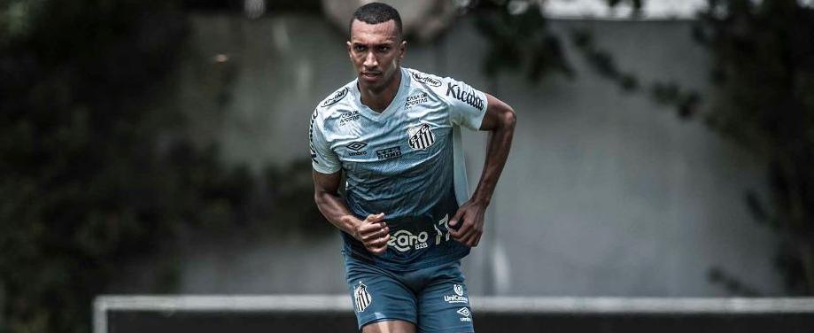 Lucas Braga foi chamado de 