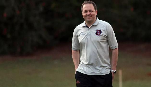 Rebaixado à Série C, Paraná acerta com executivo de futebol para vaga de Felipe Gil