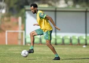 América-MG renova contrato de ex-zagueiro do Guarani