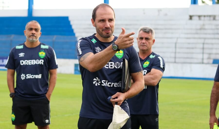 Guarani anuncia treinador que subiu na Série B do Brasileiro