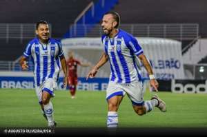 Ponte Preta acerta contratação de ex-atacante do Flamengo