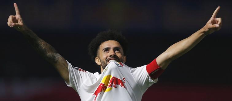 Claudinho lidera artilharia do Brasileirão com 17 gols