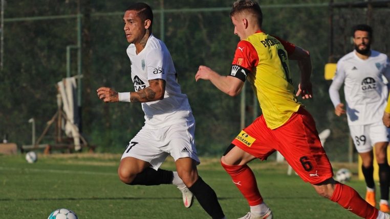 Lateral ex-Cruzeiro e Ponte Preta acerta com um dos principais clubes do Cazaquistão