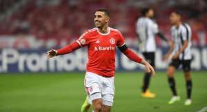 Internacional acerta empréstimo de vice-artilheiro do Brasileirão