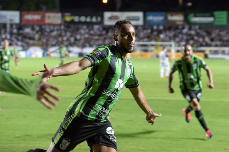 Mineiro: Cruzeiro sonda ex-América-MG e dupla do RB Bragantino para o ataque