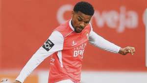 Flamengo avança por empréstimo de zagueiro ex-Cruzeiro, atualmente em Portugal